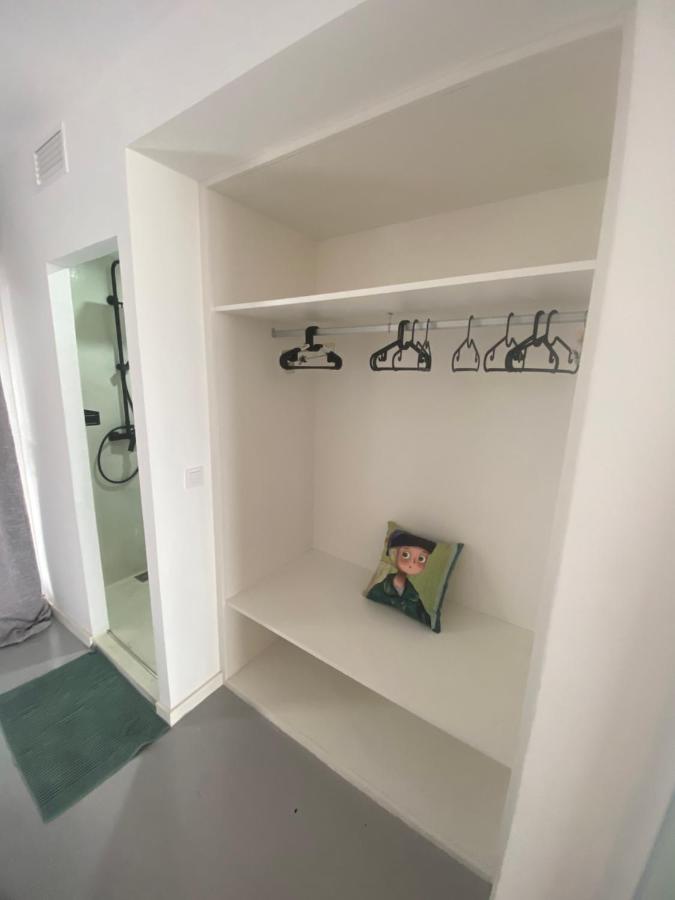 Hug Hotel2022 El Carrer del Canonge Zewnętrze zdjęcie