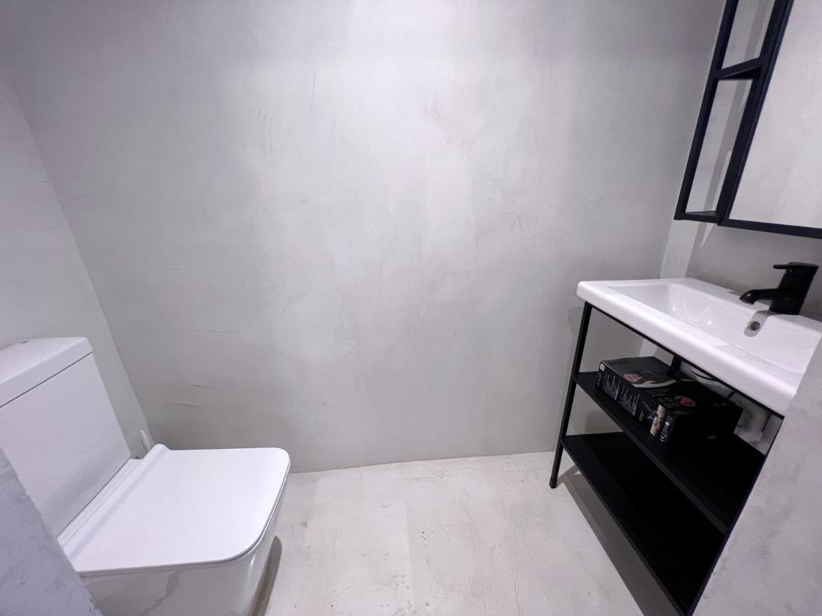 Hug Hotel2022 El Carrer del Canonge Zewnętrze zdjęcie