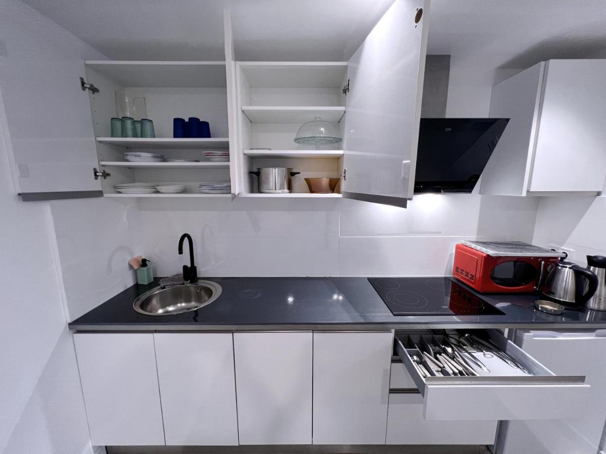 Hug Hotel2022 El Carrer del Canonge Zewnętrze zdjęcie
