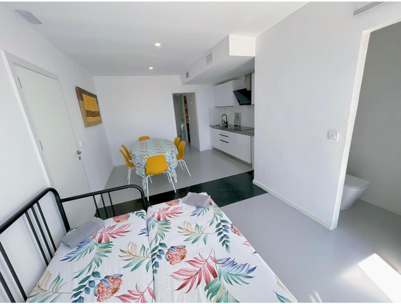 Hug Hotel2022 El Carrer del Canonge Zewnętrze zdjęcie