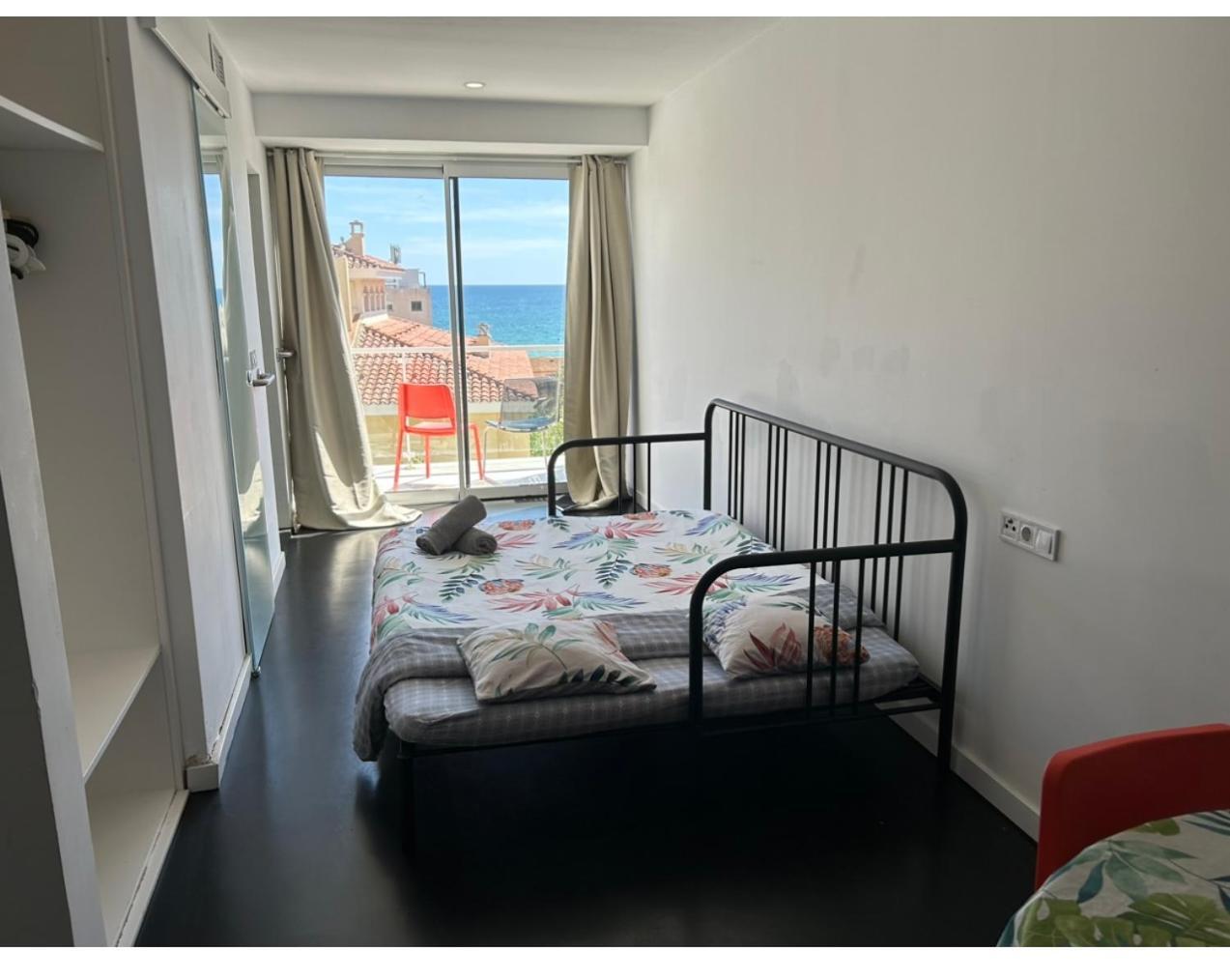 Hug Hotel2022 El Carrer del Canonge Zewnętrze zdjęcie