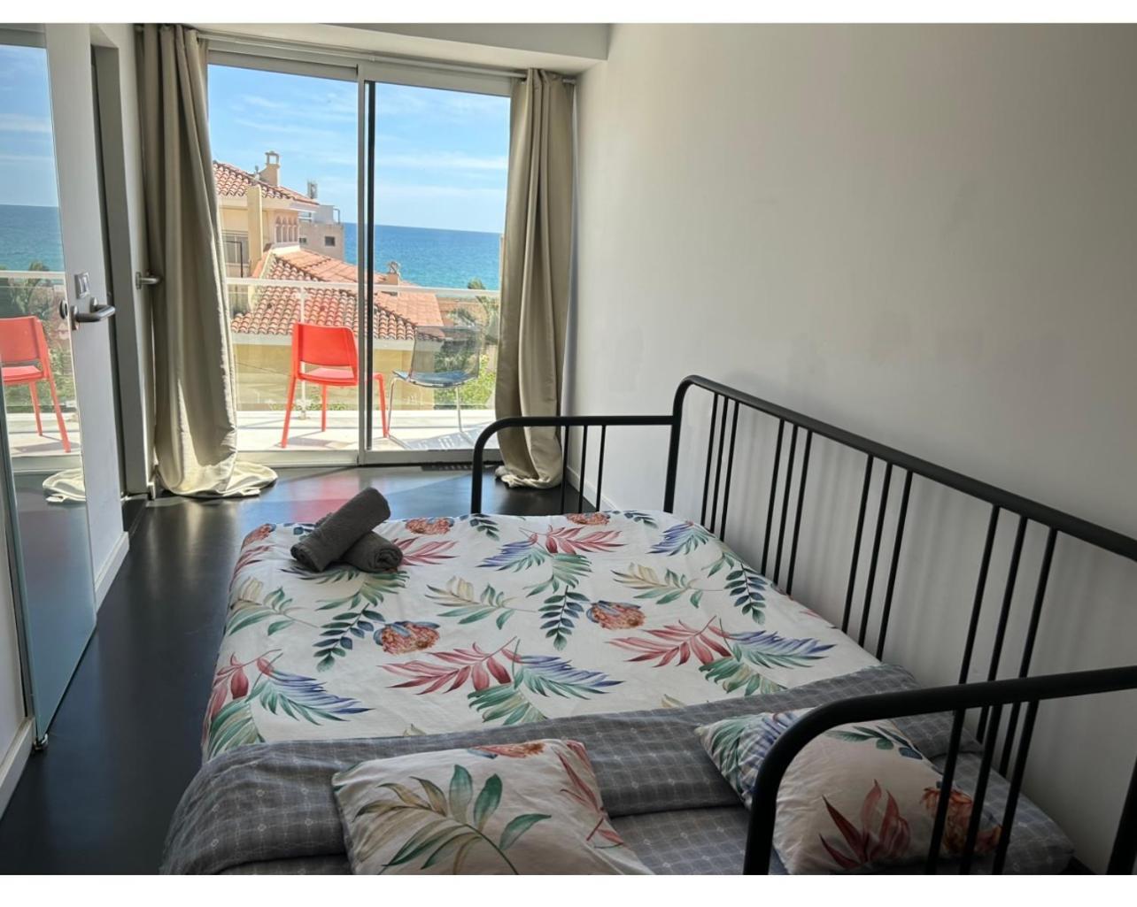 Hug Hotel2022 El Carrer del Canonge Zewnętrze zdjęcie
